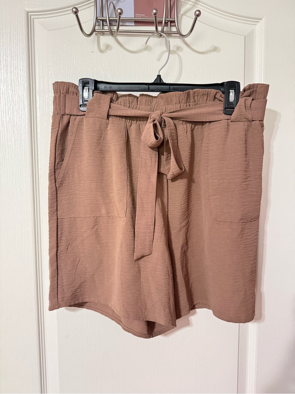 Women’s Tie-Waist Relaxed Shorts - Brown